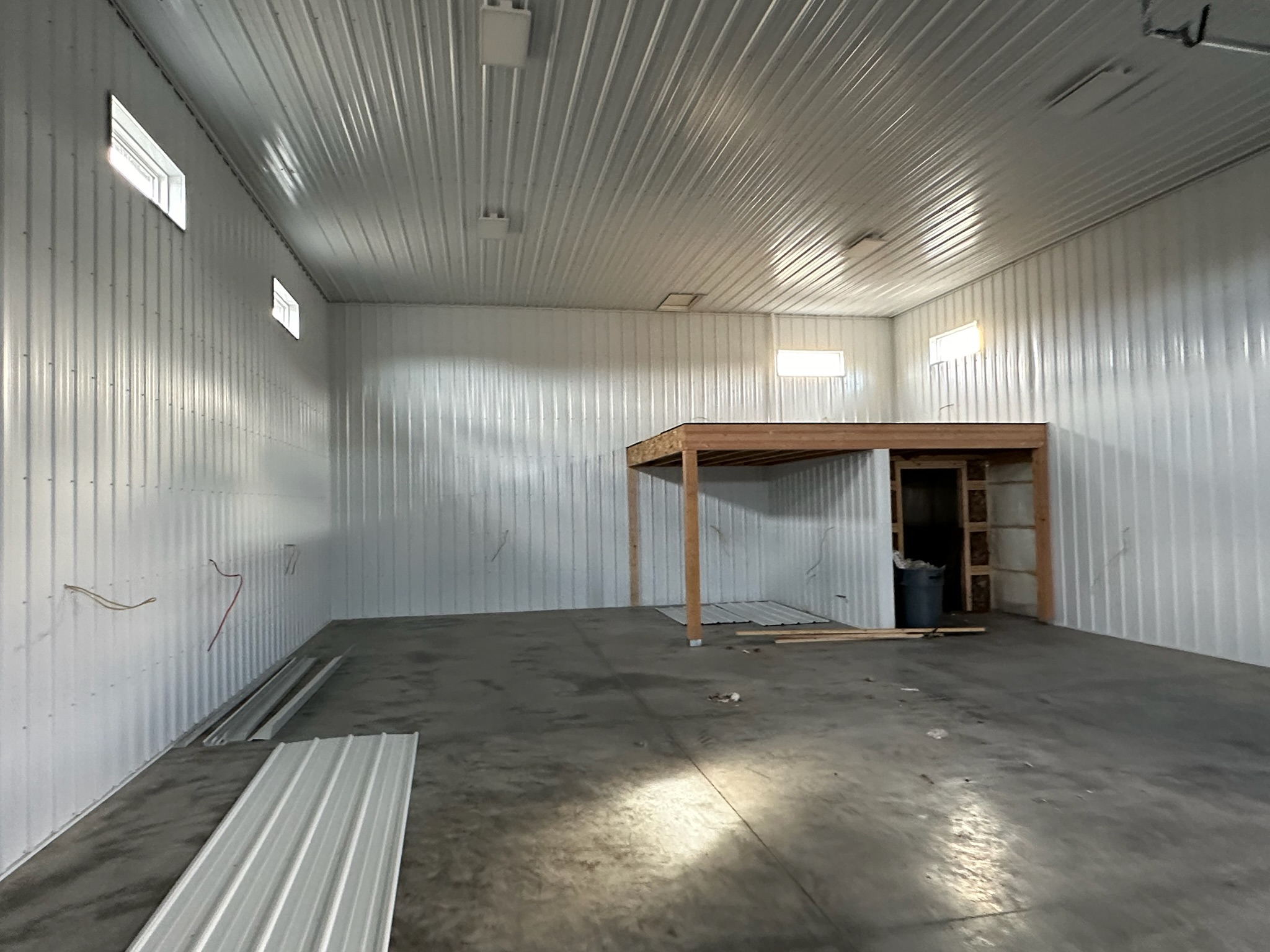 frame work for platform inside shop unit